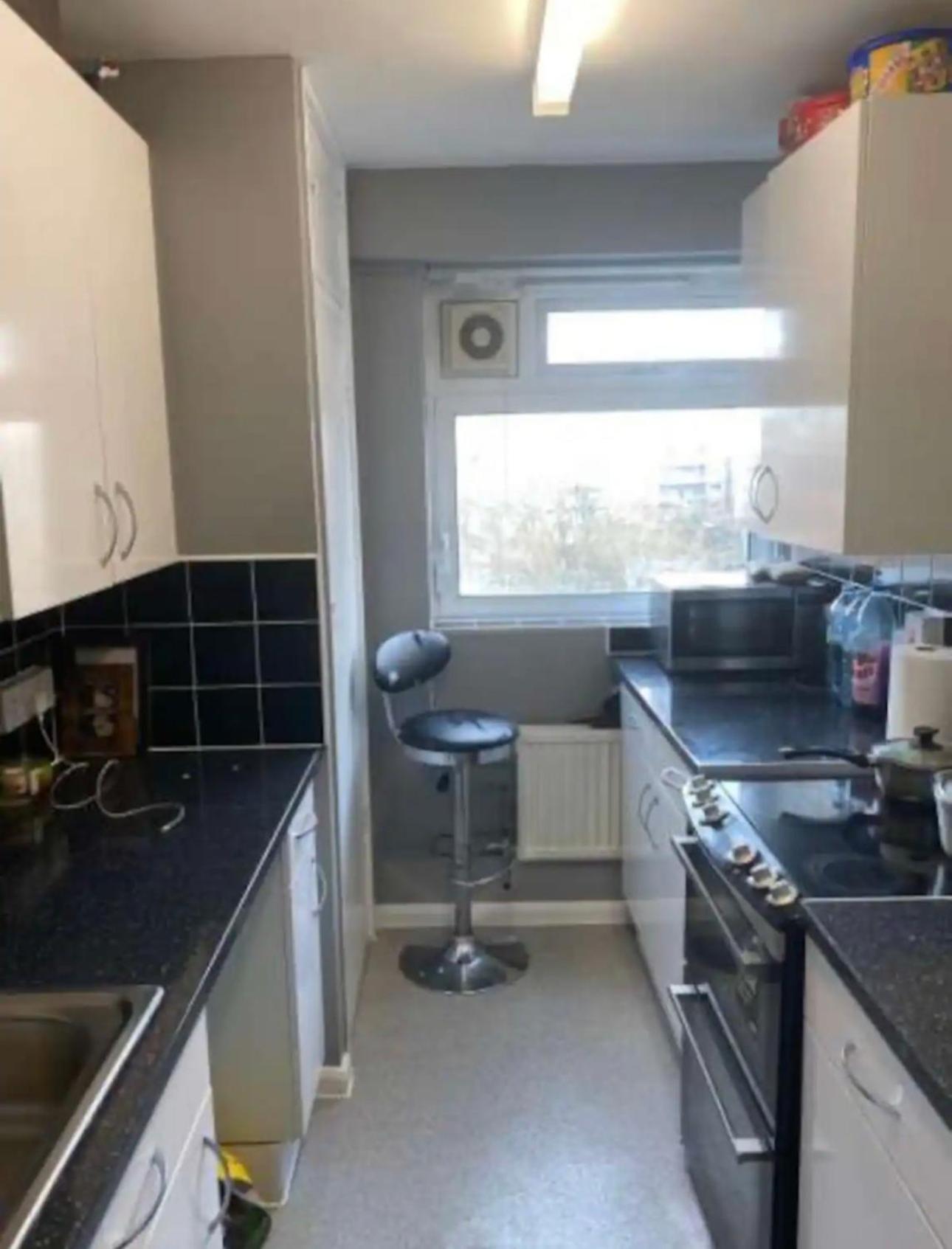 Double Private Room With Shared Bathroom Facilities Londres Exterior foto